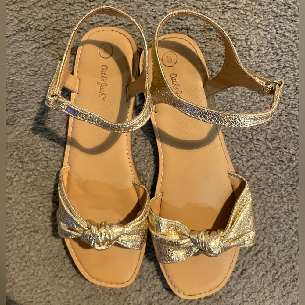 Gold Velcro CAT & JACK Sandals. Non-Marking. Size Girls 5. Flower Girl Shoes!!